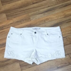 TORRID White Cotton Lace Trim 5 Pocket Shortie Short - Plus Size 18